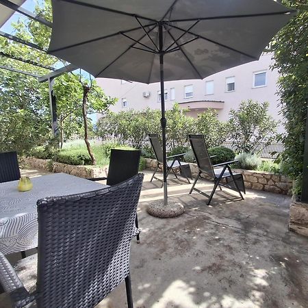 Apartman Vitamare 160 M From The Beach Novi Vinodolski Exterior foto