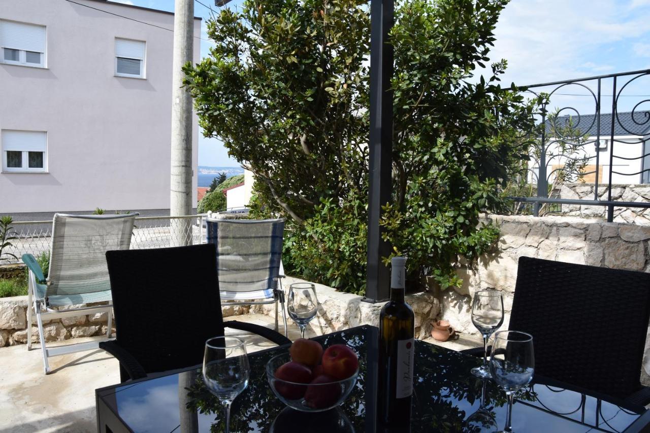 Apartman Vitamare 160 M From The Beach Novi Vinodolski Exterior foto