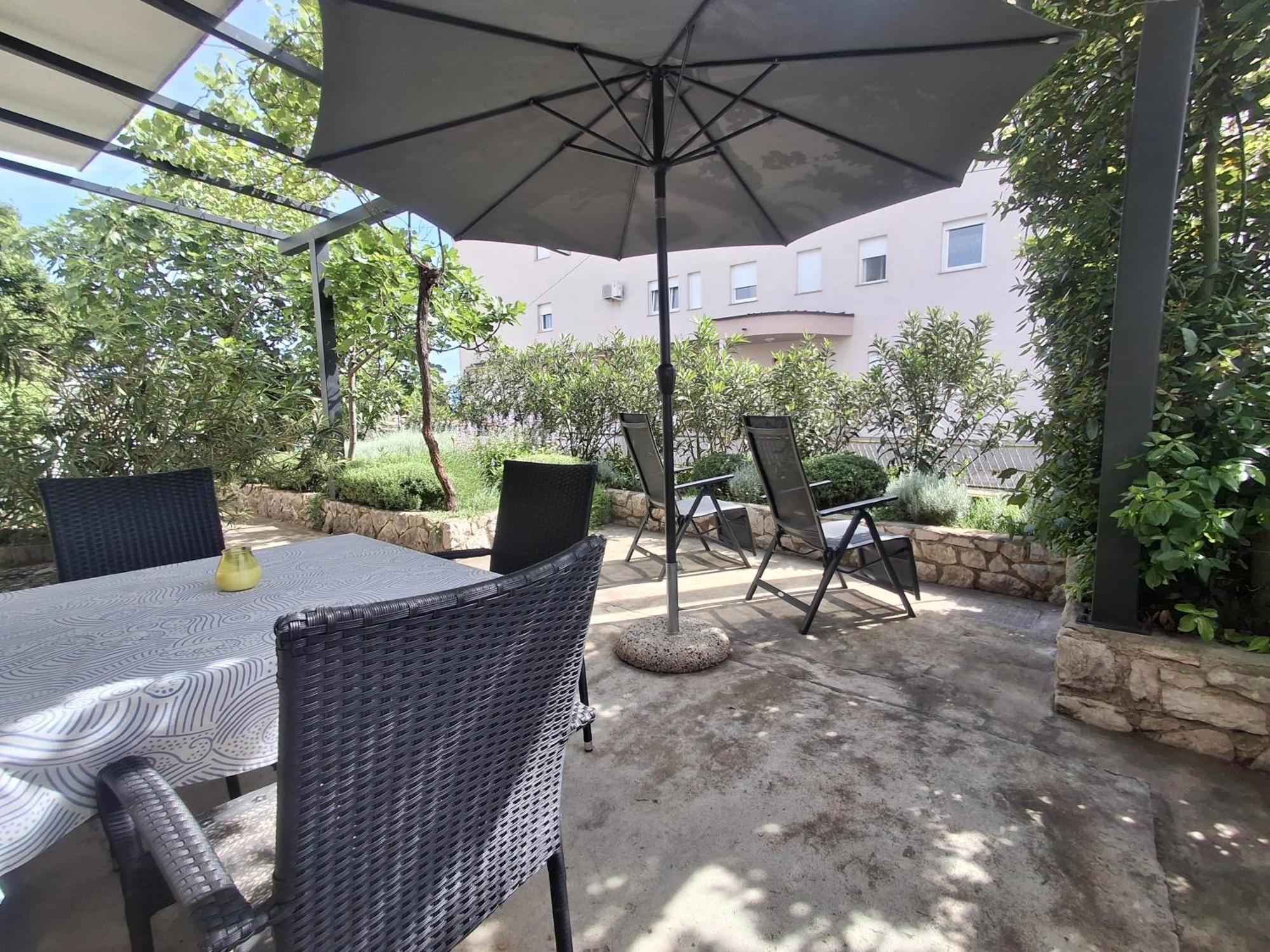 Apartman Vitamare 160 M From The Beach Novi Vinodolski Exterior foto